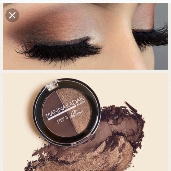 Makeup - Picture 1 of 4